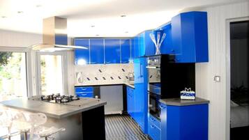 Micro-ondes, lave-vaisselle