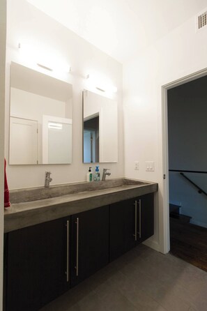 Interior - Modern Luxury Fishtown Condo w/ Private Roof Deck (Philadelphia)