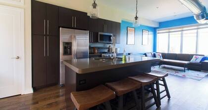 Modern Luxury Fishtown Condo w/ Private Roof Deck