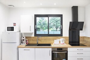 Microwave, dishwasher