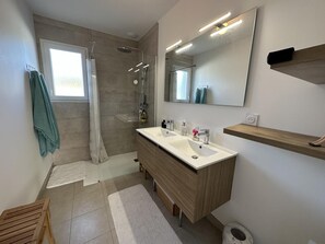 Shower - La Villa Caroline - LEON (LEON)