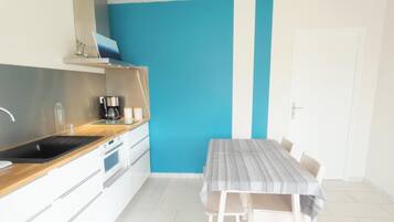 Réfrigérateur, micro-ondes