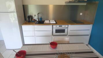 Réfrigérateur, micro-ondes