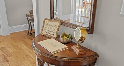 The Old Farmhouse Inn-The Derby Room