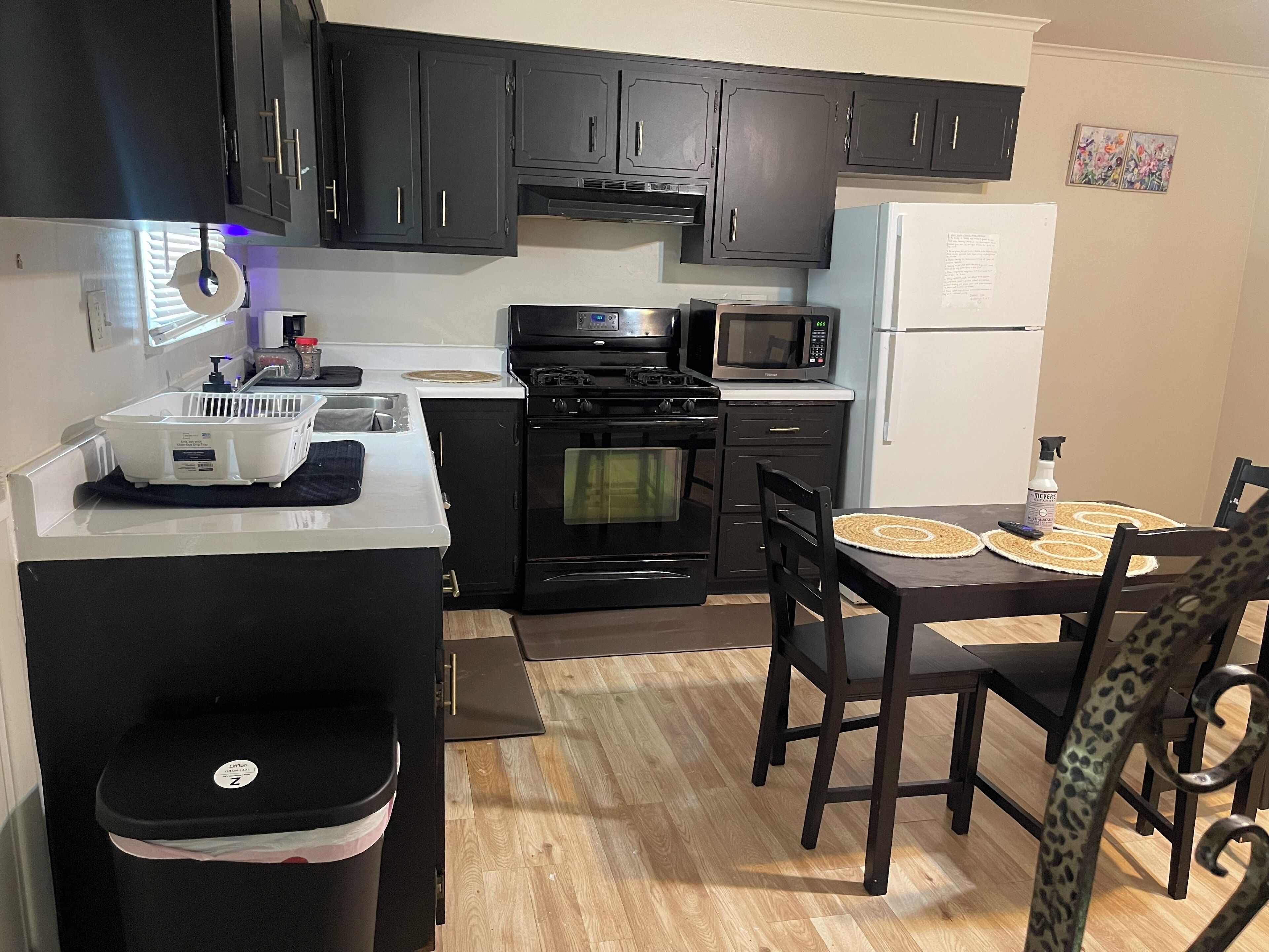 Microwave, oven, stovetop, coffee/tea maker