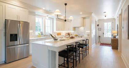 DeLUXeDwelling-7BR/4BA-ChefsKitchen-20Guests-Pets
