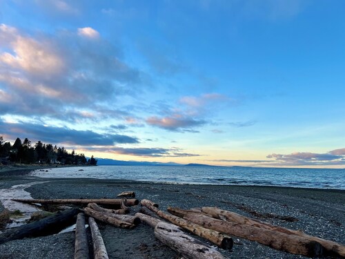 Five Gables - Your Peaceful Retreat in Qualicum Beach.
