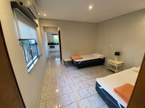 Classic House, Lanai, Lake View