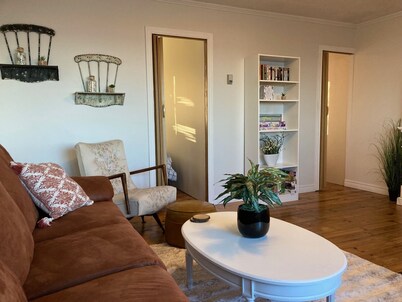 Waterfront 3 Bedroom cottage located in beautiful Turkey Point