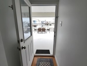 Interior - Top-Floor 3 BR/2 BA Condo w/ Deck –3 Blocks from Beach and Boardwalk (Ocean City)