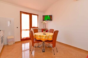 Dining - Holiday apartment with air conditioning (Novigrad)