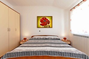 1 bedroom, WiFi - Holiday apartment with air conditioning (Novigrad)