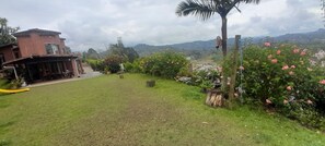 Luxury-Ferienhütte, Balkon, Seeblick | Terrasse/Patio