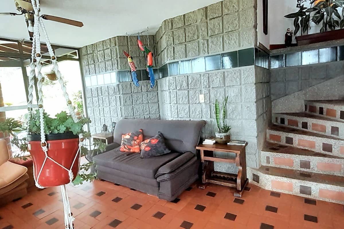 Deluxe Cottage | Living area