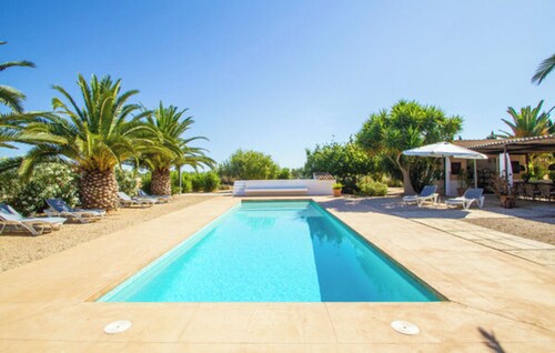 Villa 'Jara' avec piscine privée, terrasse et Wi-Fi