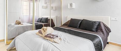 3 bedrooms, free WiFi, bed sheets