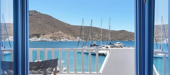 Apartment 'Nicolas House 4' with Sea View, Wi-Fi and Air Conditioning