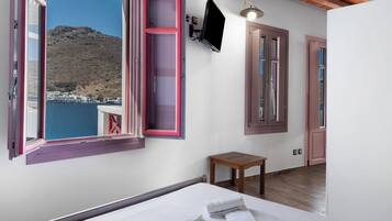 1 bedroom, free WiFi, bed sheets