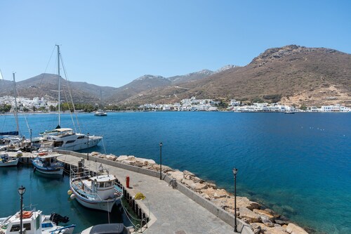 Apartment 'Nicolas House 1' with Sea View, Wi-Fi and Air Conditioning