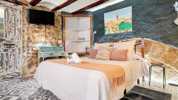 1 quarto, Wi-Fi de cortesia, roupa de cama