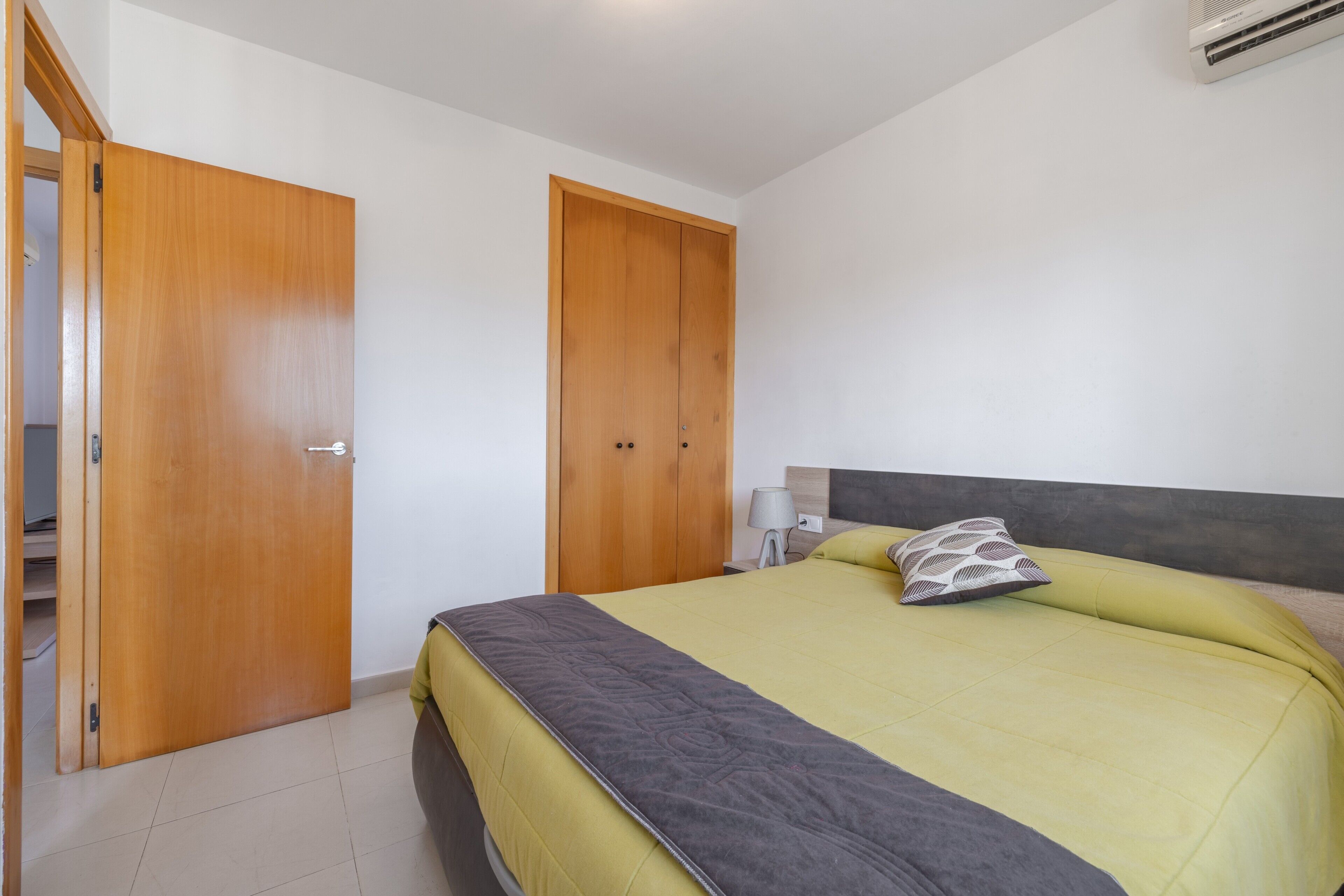 3 chambres, fer et planche à repasser, Wi-Fi gratuit, draps fournis