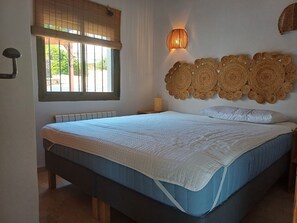 4 bedrooms, iron/ironing board, free WiFi, bed sheets - Villa 'Casa Mar Y' with Sea View, Wi-Fi and Air Conditioning (Moraira)