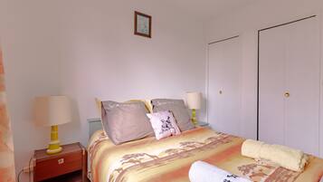 3 sovrum, strykjÀrn/strykbrÀda, gratis wi-fi och sÀngklÀder