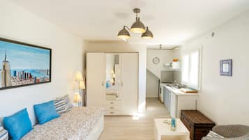 Free WiFi, bed sheets