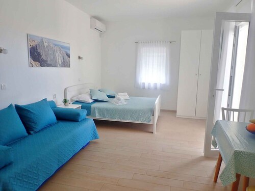 Studio with air conditioning