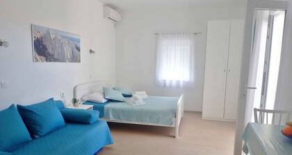 Studio with air conditioning