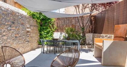 Country House 'El Americano' with Mountain View, Private Pool and Wi-Fi