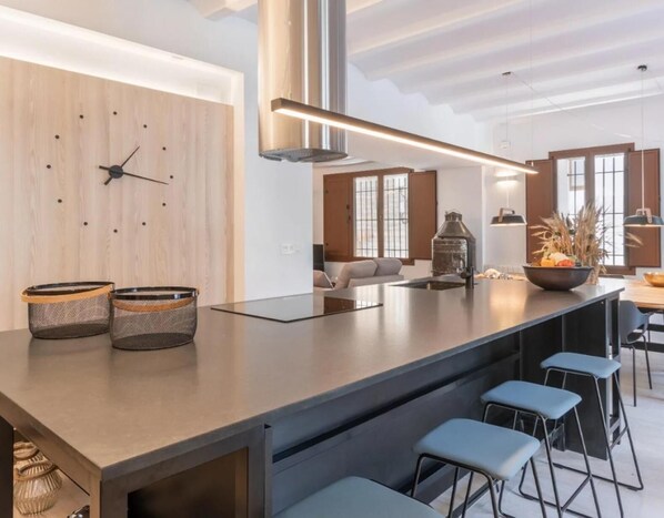 Dining - Country House 'El Americano' with Mountain View, Private Pool and Wi-Fi (Albentosa)