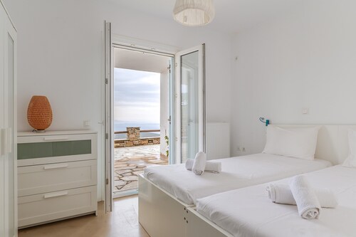 Holiday Home 'Modern New Tinos' with Sea View, Private Terrace and Wi-Fi