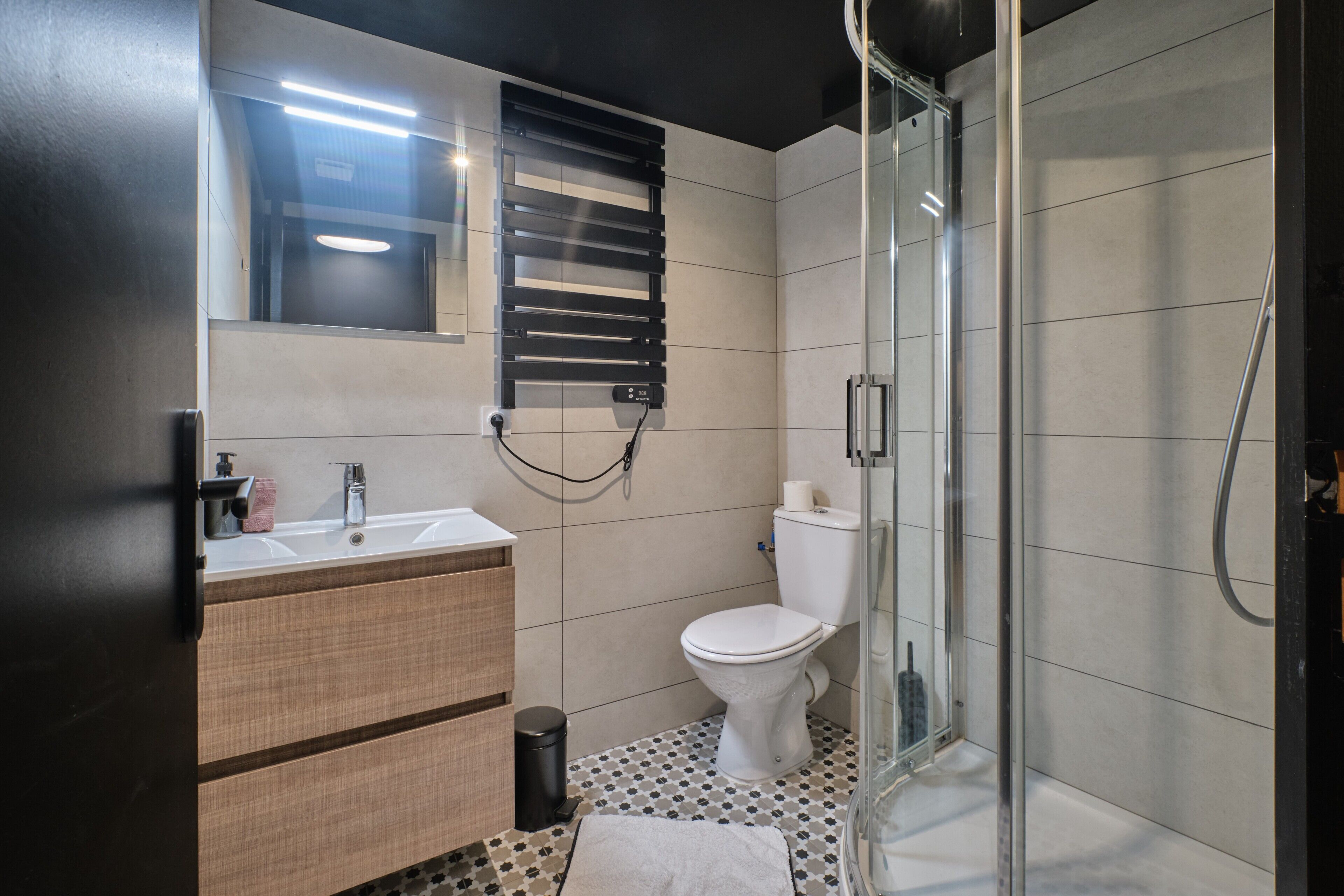 Een douche, handdoeken