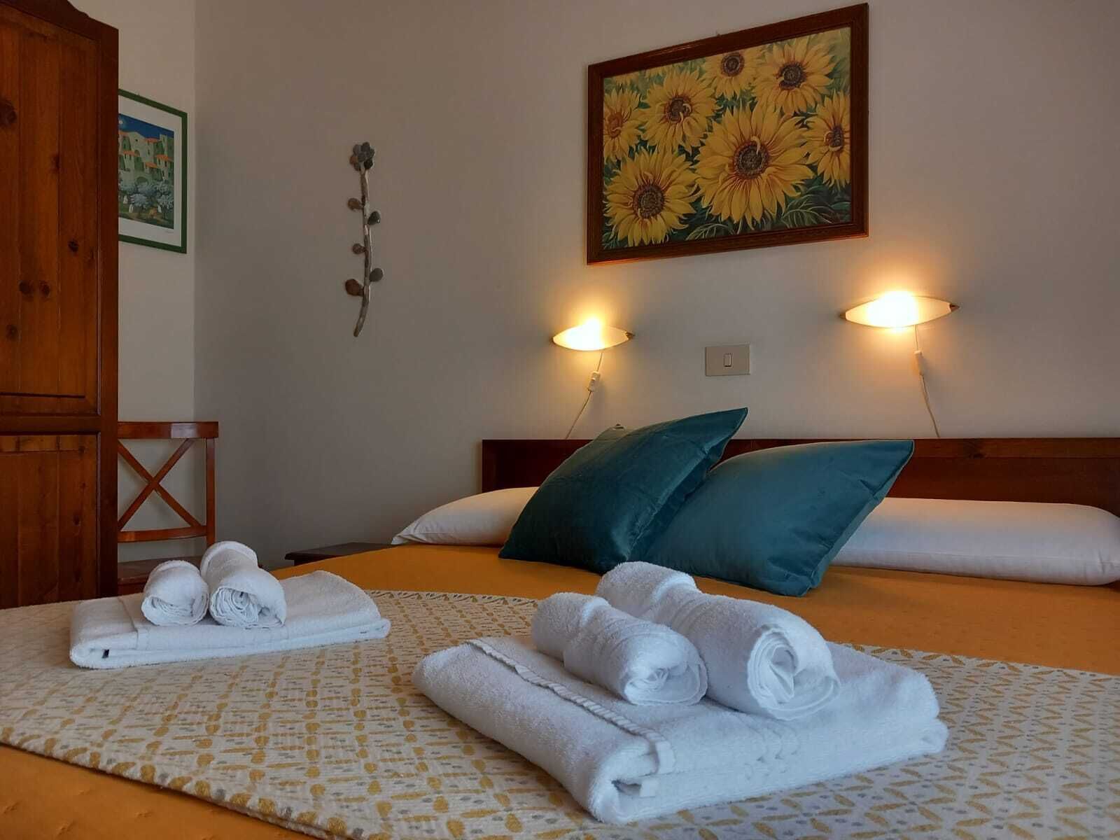 1 chambre, fer et planche à repasser, Wi-Fi gratuit, draps fournis