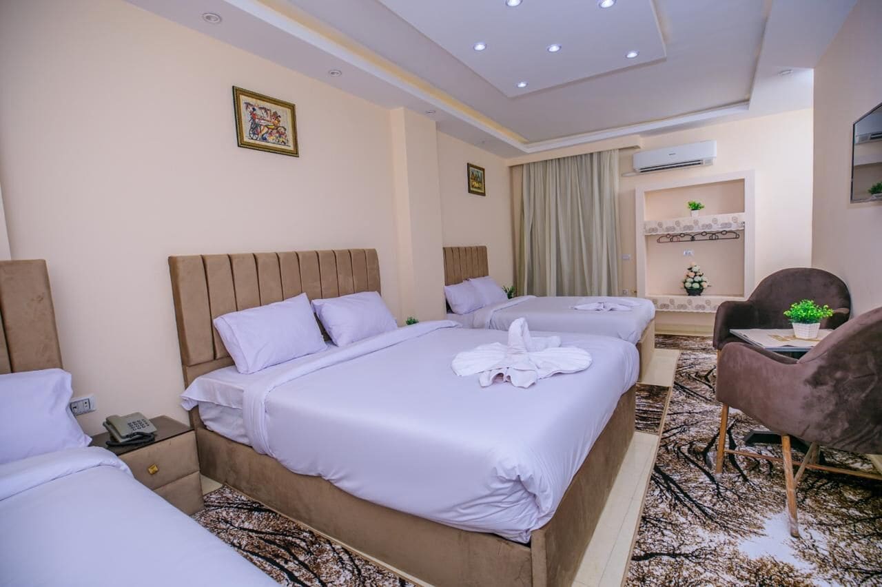 Foto - Mak Pyramids View