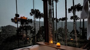 Cabaña romántica, vistas a la montaña | 1 dormitorio y wifi gratis