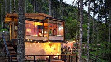 Fachada da propriedade