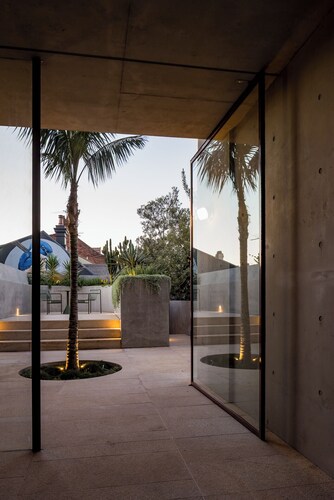 Camperdown- Luxury Architectural apartment  Escape