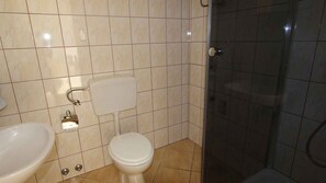 Shower - Holiday apartment mit Balkon (Malinska)