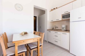 Dining - Holiday apartment mit Balkon (Malinska)