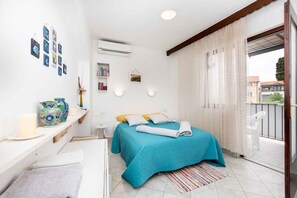 Room - Holiday apartment near the sea (Malinska)