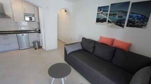 Living area - Holiday apartment mit Terrasse (Malinska)