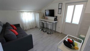 Living area - Holiday apartment mit Balkon (Malinska)