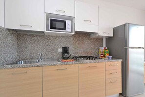 Kühlschrank, Mikrowelle, Geschirrspüler