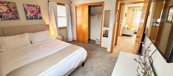 Wedgewood Wonder - Charming 2 bed 1 bath