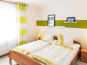 2 bedrooms, Internet