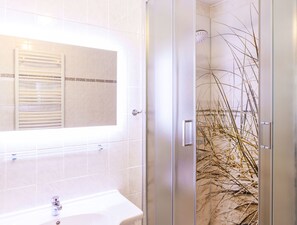Bathroom - Morgensonne by Interhome (Karlshagen)