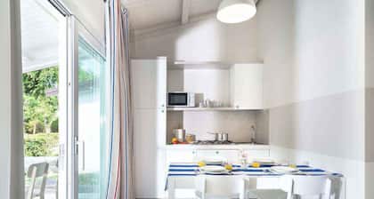 Bungalow with outdoor pool