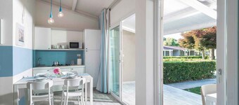 Bungalow with outdoor pool